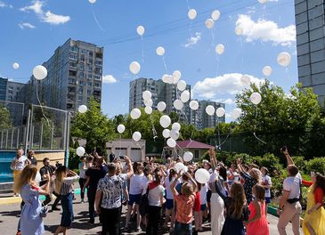 20 июня 2018 года Благотворительный проект “Живу с культурой” открыл третий класс творчества в Москве и шестой в России на базе ГКУ 